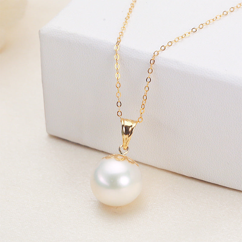 The Pearl Pendant Necklace — 18K Gold Finish