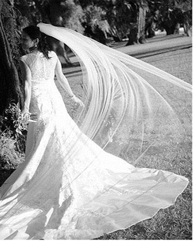 The Whisper Veil — An Airy Bridal Veil in Soft White