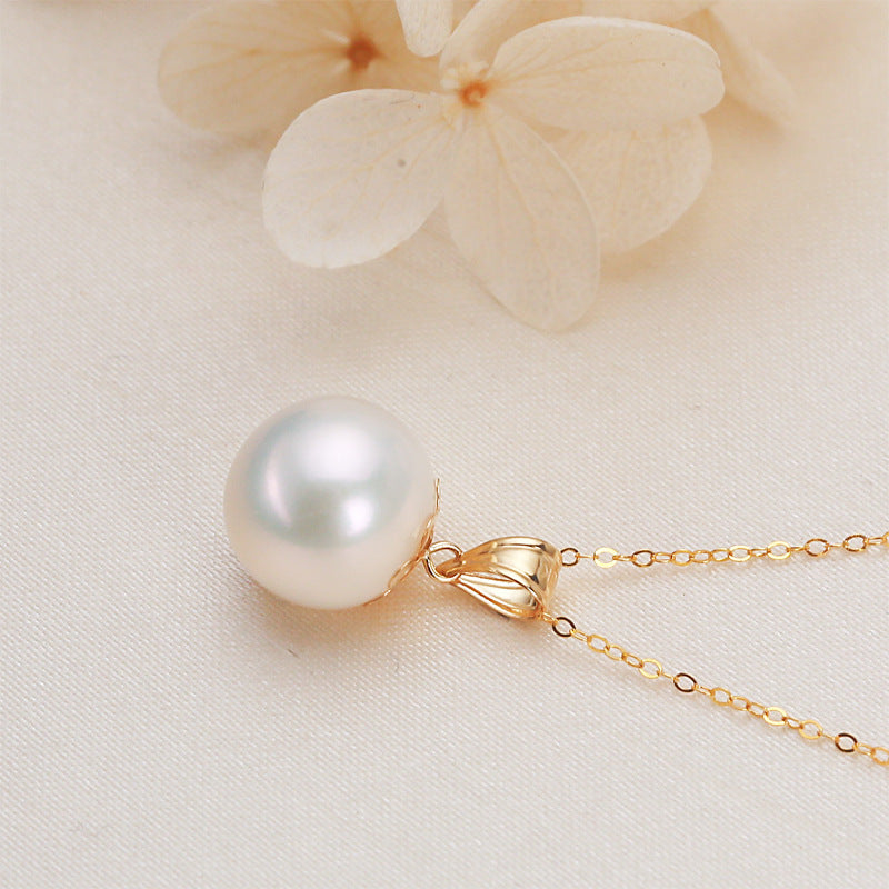 The Pearl Pendant Necklace — 18K Gold Finish